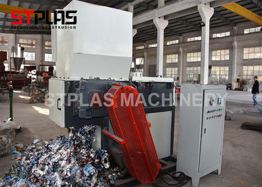 Scrap Plastic Waste Shredding Machine / Single Shaft Shredder 300-1000kg/Hr